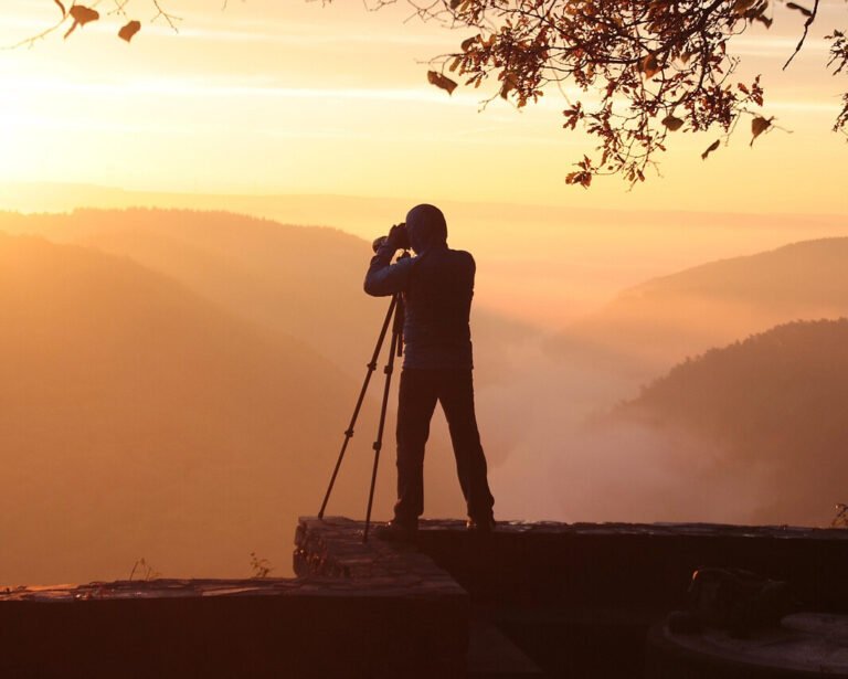 How to Choose a Proper Tripod: A Beginner-Friendly Guide